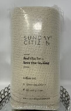 Authentic Brand New And Sealed Sunday Citizen Snug Lap Throw In Cream~size 60x48